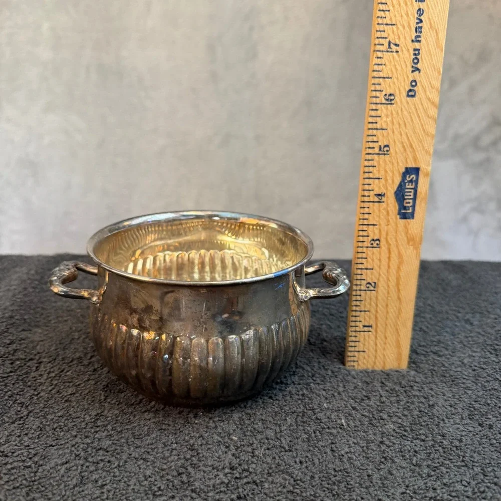 Vintage Silver Plate Footed Bowl Scrolled Handles Ribbed Gadroon READ